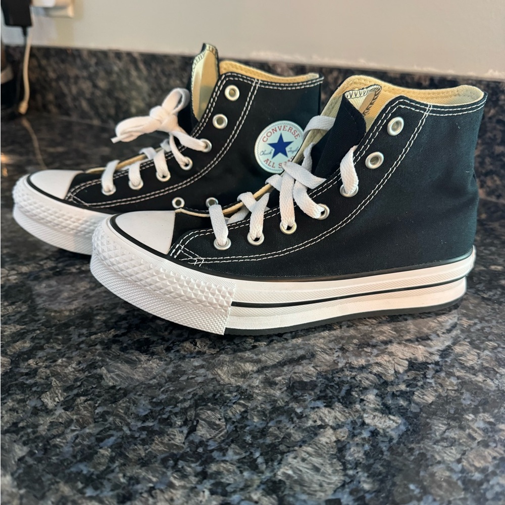 Size 3 Converse Chuck Taylor‎ All Star high Top Lift High Black White Shoes